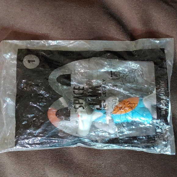 Bugs Bunny Space Jam: A New Legacy McDonald's Happy Meal Toy - Picture 2 of 3